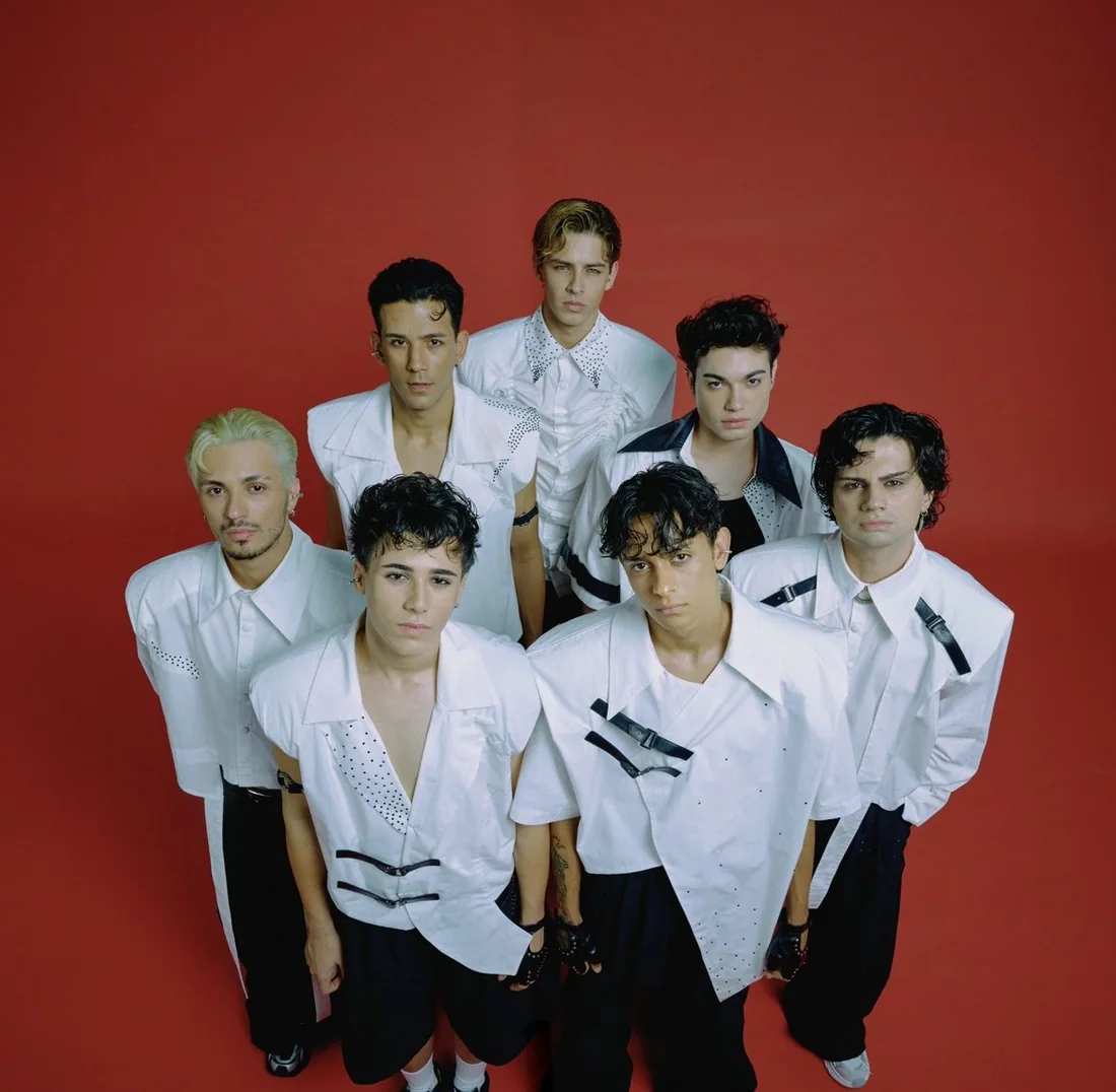 CRUSH grup fotoğrafı